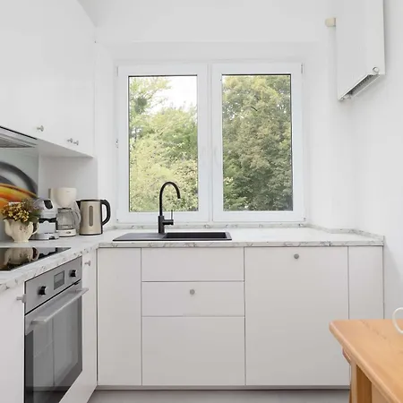 Family For 8 People In Close To The Park By Renters アパート *